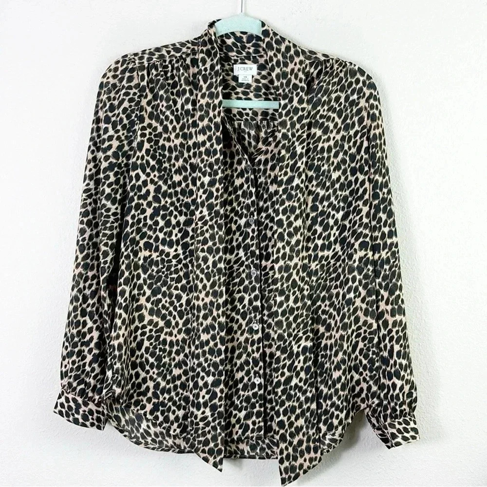 J. Crew Leopard / Cheetah / Animal Print Tie Neck Long sleeve Button Down sz XS